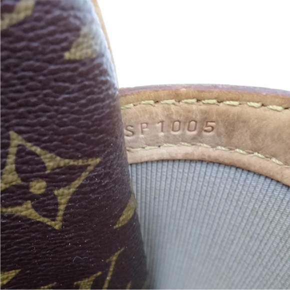 Authentic Vintage-LOUIS VUITTON
Monogram Reporter PM - Picture 14 of 14